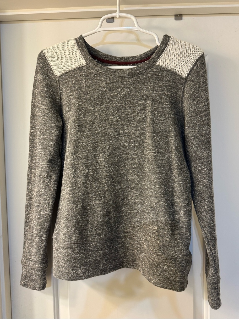 Lou & Grey Gray Knit Pullover Sweatshirt with Contrast Shoulder Panels